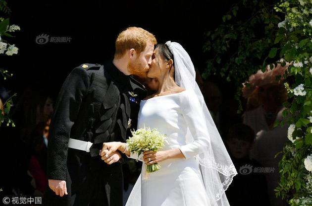 英國哈裡王子大婚 新郎新娘甜蜜非常