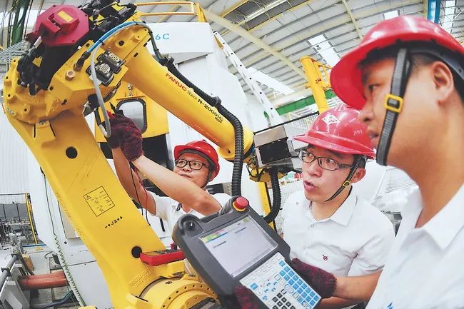 ▲2018年6月3日，位於福建華安經濟開發區的鍛鋁輪圈智能製造新模式一期項目試投產。