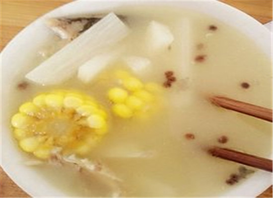 山藥魚湯——溫中暖胃美容潤膚