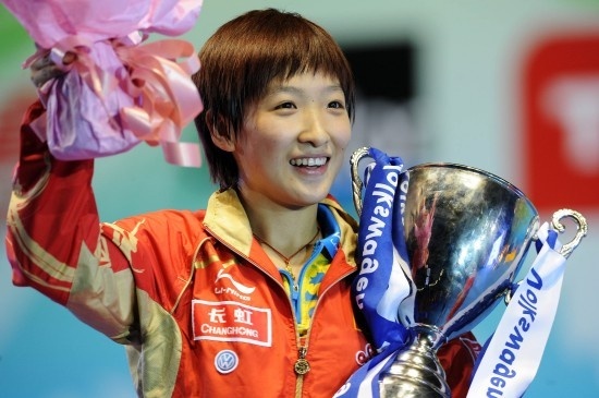 2009年，乒乓球女子世界杯決賽中，劉詩雯以4比3戰勝隊友郭躍，獲得冠軍。