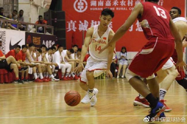 U18國青男籃84-73勝加拿大(圖片來自中國籃協官方微博)