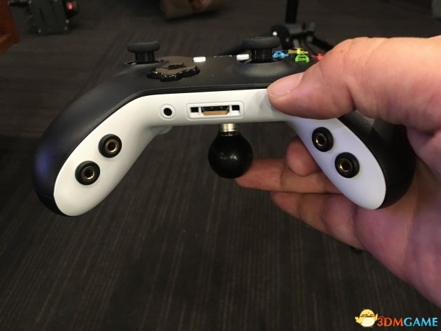 Xbox新搖桿是為殘疾玩家設計 可單手單腳操作吃雞