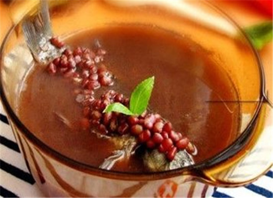紅豆燉鯽魚--補虛強身活血解毒