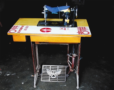 上世紀80年代，飛人牌踏板式縫紉機。圖/視覺中國