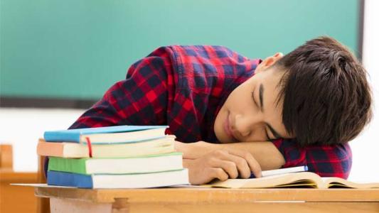 如何預防青少年出現失眠的情況