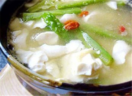 苦瓜豆腐湯——潤腸通便利尿涼血